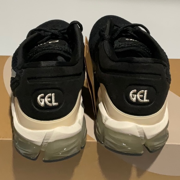 Asics woman’s gel quantum 360 5 knit running shoes size 7.5 us - Picture 3 of 4